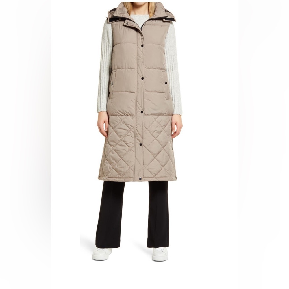 New w/tags Nordstrom puffer vest Women’s Medium